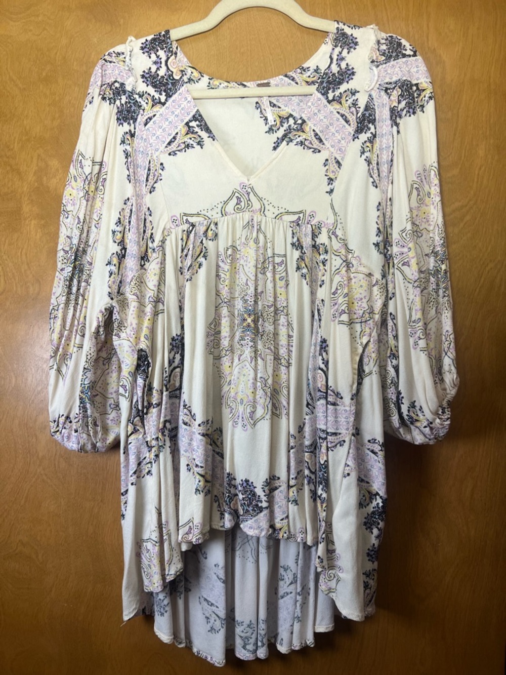 Free People Girl Talk Tunic Top in Ivory Combo, deep V neck, great pockets, EUC - Picture 3 of 9